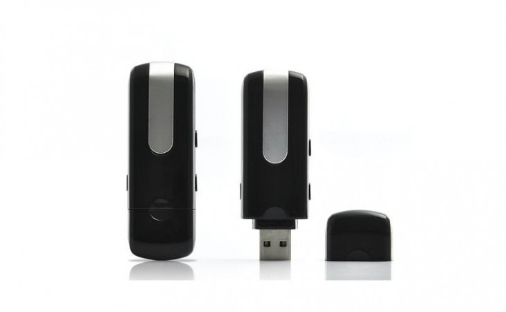 Clé-USB avec caméra caché