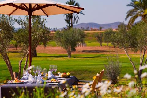 Une nuit pour 2 adultes à l’hôtel du golf 5* à Marrakech