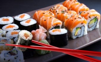assortiment de 24 pièces de sushi