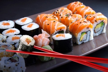 assortiment de 24 pièces de sushi